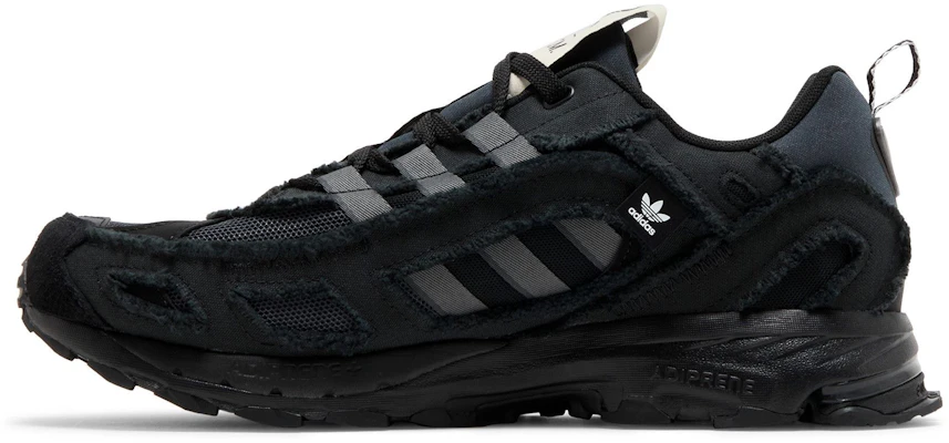 Song for the Mute x adidas Shadowturf ''Noir Nuit Grise'' IF9403 Lookbook Song for the Mute x adidas Shadowturf ''Noir Nuit Grise'' IF9403