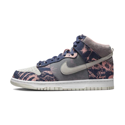 SOULGOODS Nike Dunk High '2000s'