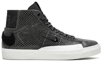 Soulland x Nike SB Blazer Mid QS 'FRI.day 03' CN4540-002 Soulland x Nike SB Blazer Mid QS 'FRI.day 03' CN4540-002