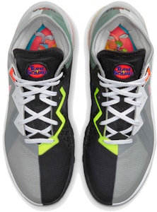 Space Jam x Nike LeBron 18 Low EP 'Bugs x Marvin' dalam Bahasa Melayu. CV7564-005 Shop Space Jam x Nike LeBron 18 Low EP 'Bugs x Marvin' dalam Bahasa Melayu. CV7564-005