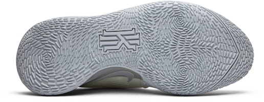 海绵宝宝 x Nike Kyrie Low 2 '珊迪松鼠' CJ6953-100 Shop 海绵宝宝 x Nike Kyrie Low 2 '珊迪松鼠' CJ6953-100