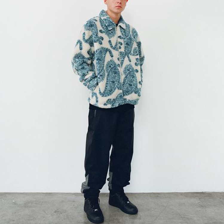 Shop Stüssy 仿羊羔絨滿版佩斯里羊毛外套 復古白 118399