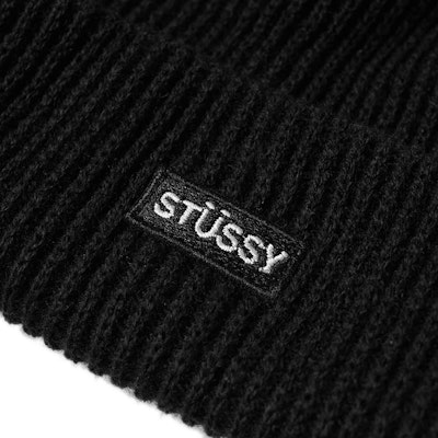 Stüssy 小贴花黑色针织帽 Lookbook Stüssy 小贴花黑色针织帽