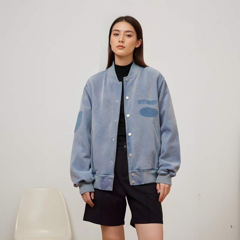 Shop Jaket Varsity Kanvas Stüssy FW24 Ghost Logo Unisex Gaya Retro Amerika. 115820