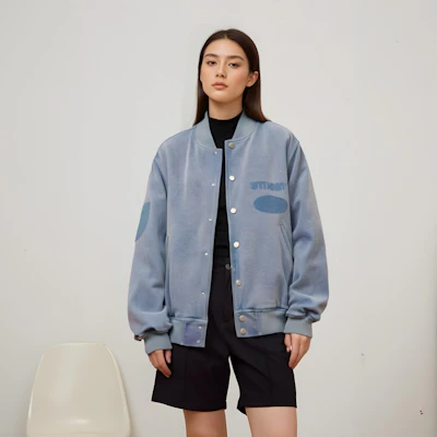 Jaket Varsity Kanvas Stüssy FW24 Ghost Logo Unisex Gaya Retro Amerika. 115820 Shop Jaket Varsity Kanvas Stüssy FW24 Ghost Logo Unisex Gaya Retro Amerika. 115820