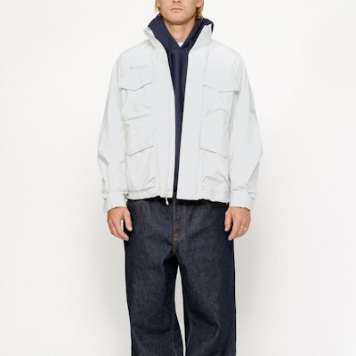 Stüssy Stussy SS24 GORE-TEX M65 刺繡標誌復古寬鬆版型男女同款外套。 315504 Details for Stüssy Stussy SS24 GORE-TEX M65 刺繡標誌復古寬鬆版型男女同款外套。 315504