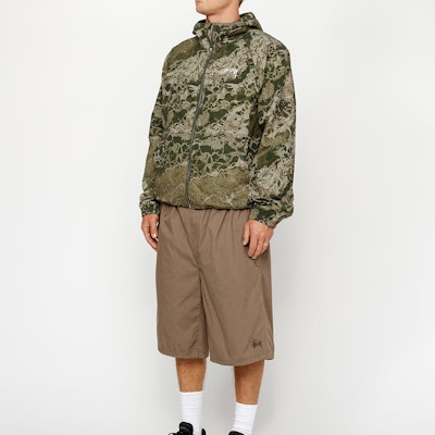 Stüssy Stussy SS24 Realtree Beach Shell Retro Logo Zip-Up Jacket Unisex 115770 Sizing Stüssy Stussy SS24 Realtree Beach Shell Retro Logo Zip-Up Jacket Unisex 115770
