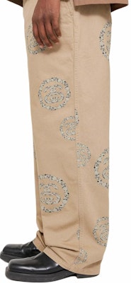 Stüssy Stussy x Denim Tears SS25 Unisex Vintage Straight Fit Khaki Jeans with Wreath Pattern 316091 Shop Stüssy Stussy x Denim Tears SS25 Unisex Vintage Straight Fit Khaki Jeans with Wreath Pattern 316091