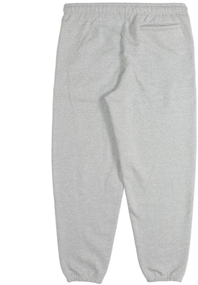 스투시 x 나이키 플리스 레트로 니트 조거 그레이 (아시아 에디션, 유니섹스). DC4228-050 Lookbook 스투시 x 나이키 플리스 레트로 니트 조거 그레이 (아시아 에디션, 유니섹스). DC4228-050