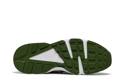 Stüssy x Nike Air Huarache LE 'Dark Olive' 2021