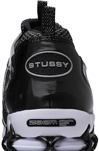 Stüssy x Nike エア ズーム スピリドン ケージド2 "ピュアプラチナ" CU1854-001 Sizing Stüssy x Nike エア ズーム スピリドン ケージド2 "ピュアプラチナ" CU1854-001