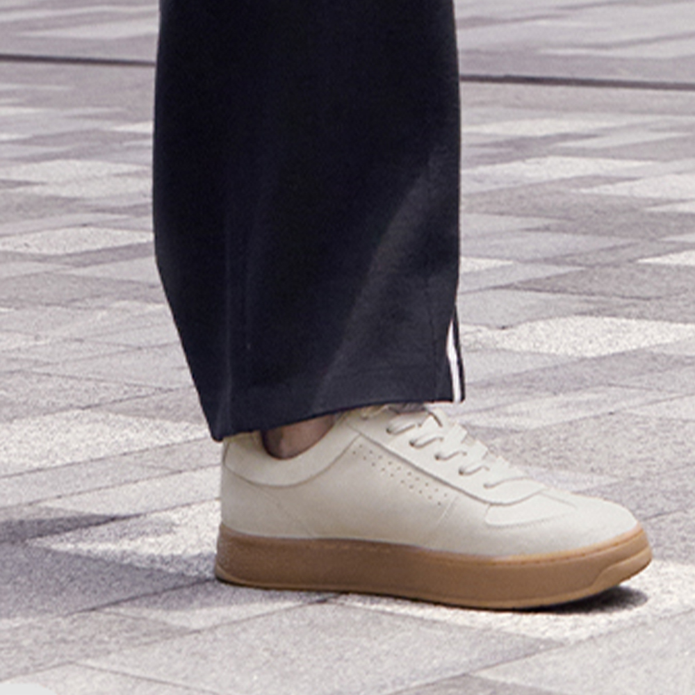 Purchase Staccato Retro Low-Top 'White Leather' E2A24CM3
