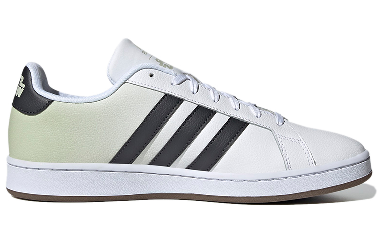 Order スター・ウォーズ×adidas グランドコート "ベビーヨーダ" H02554