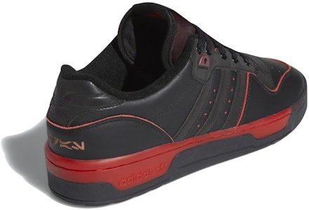 《星際大戰》 x 阿迪達斯 Rivalry Low '紅光劍' FV8036 Lookbook 《星際大戰》 x 阿迪達斯 Rivalry Low '紅光劍' FV8036