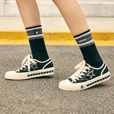 STARTER Sepatu Kanvas Renda Bintang Retro Street Amerika - Hitam STG2S6010M-BK01 Sizing STARTER Sepatu Kanvas Renda Bintang Retro Street Amerika - Hitam STG2S6010M-BK01