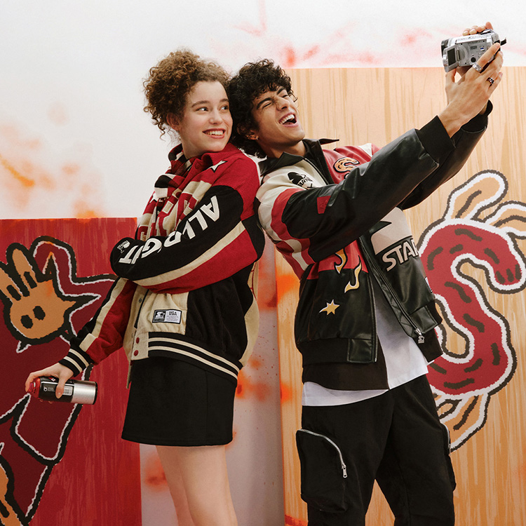 Purchase Chaqueta Unisex Negra STARTER Rabbit Series Colorblock Logo con Cuello. STI1C1004M-BK01