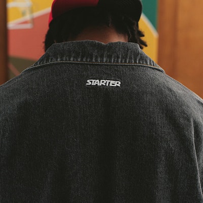 STARTER x NBA Chicago Bulls Jaket Denim Bordir Abu-Abu Unisex. STH3C5997M 4