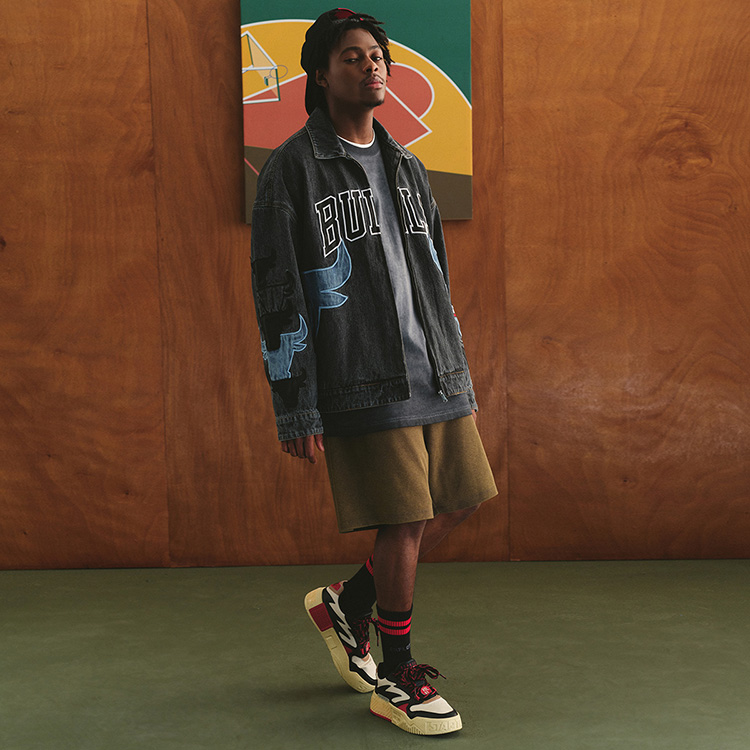 Shop STARTER x NBA Chicago Bulls Jaket Denim Bordir Abu-Abu Unisex. STH3C5997M