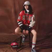 Sizing STARTER x NBA Chicago Bulls Retro Letterman Varsity Jacket Red Men’s STH4C6994M-RE18