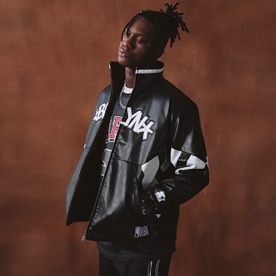 STARTER X NBA Jaket Bomber Retro Varsity Unisex Oversized Kasual Hangat STH4C6996M-BK01 Sizing STARTER X NBA Jaket Bomber Retro Varsity Unisex Oversized Kasual Hangat STH4C6996M-BK01