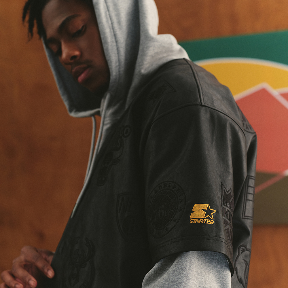 Purchase STARTER x NBA Vintage Kaos Baseball Oversized Unisex Hitam. STH3C8099M