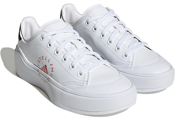 Lookbook Stella McCartney x 阿迪达斯 Court 白色活力红 HQ1056