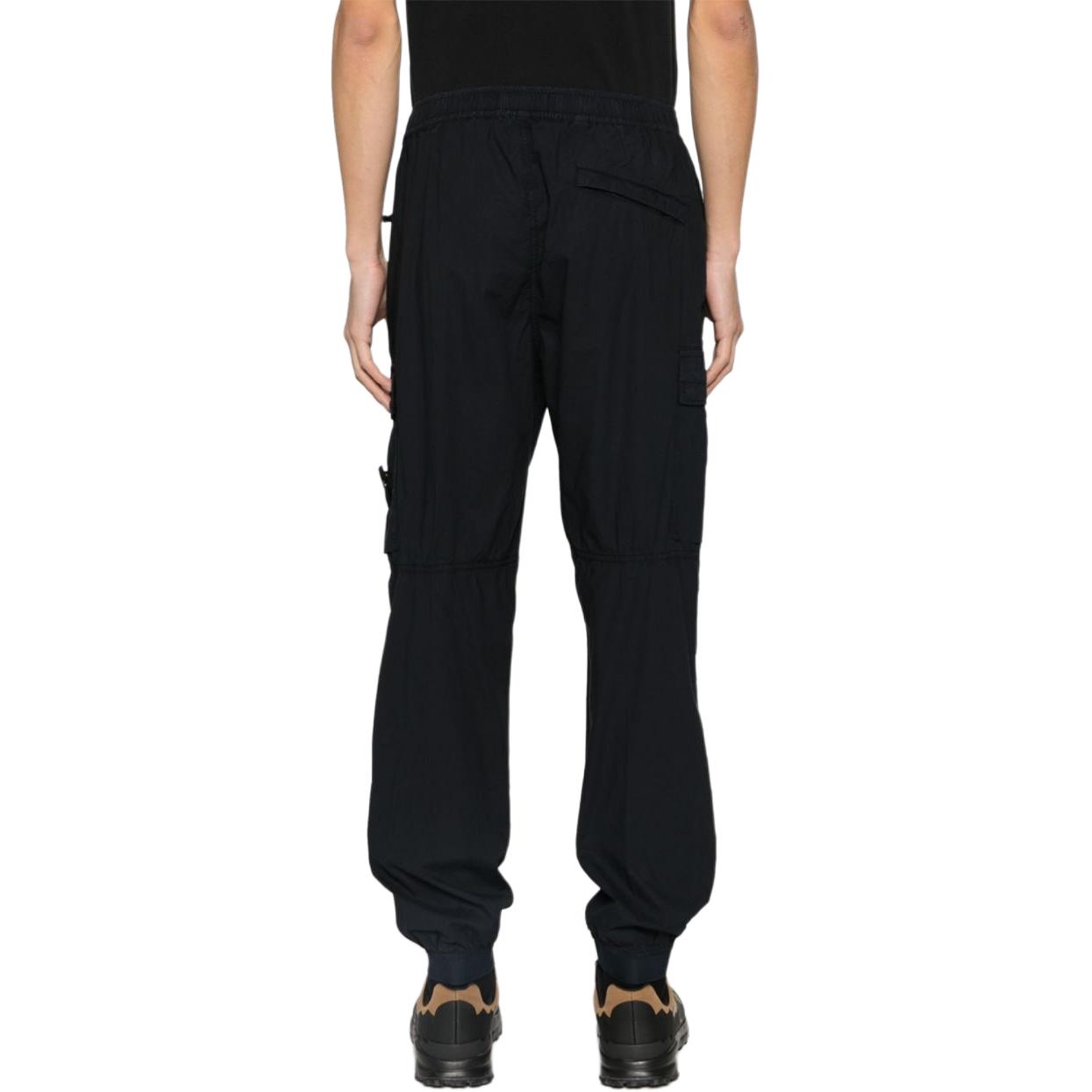 Shop STONE ISLAND Seluar Kargo Hitam Kasual Longgar Pinggang Elastik. 801531303-A0029