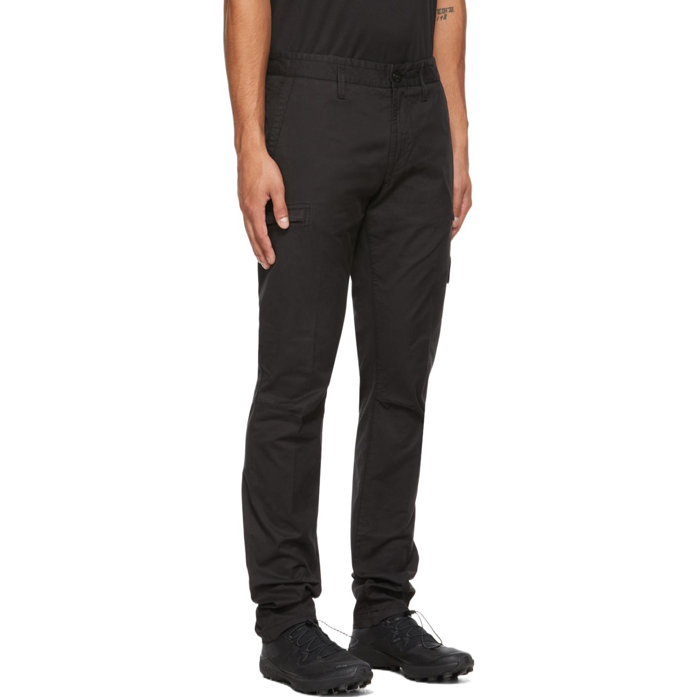 Purchase STONE ISLAND Seluar Cargo Hitam Kasual Straight-Fit dengan Patch Logo Mikro 751532110-V0029