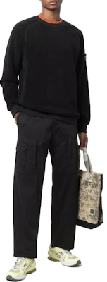 STONE ISLAND 黑色圓領衛衣 搭配標誌織章。 751560234-V0029 Lookbook STONE ISLAND 黑色圓領衛衣 搭配標誌織章。 751560234-V0029