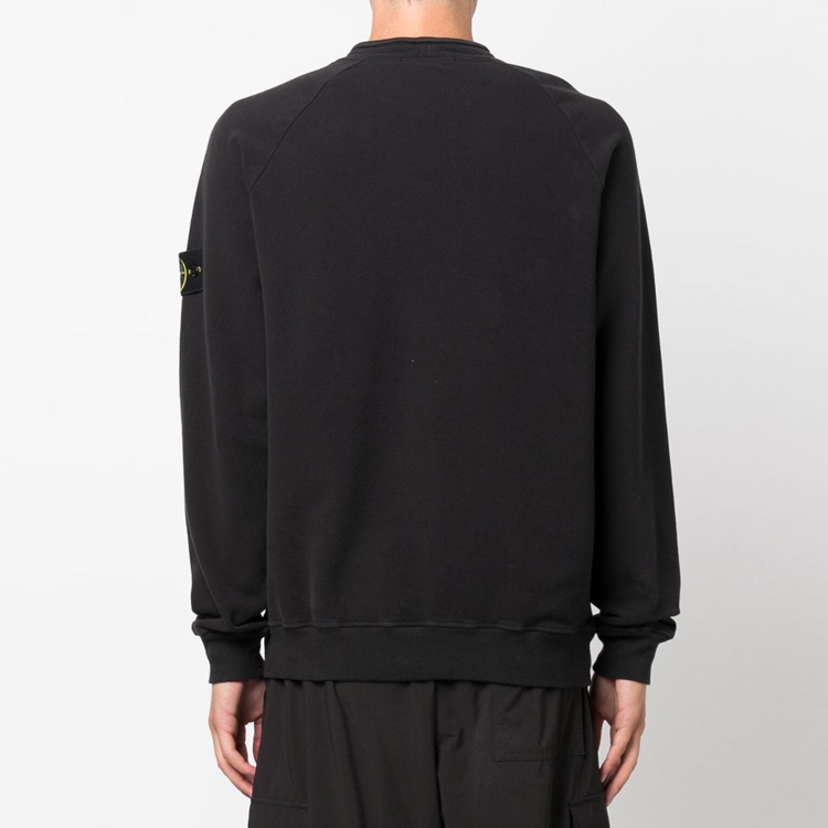 Shop ストーンアイランド ブラッククルーネックスウェットシャツ ロゴ刺繍入り 791561352-v0029