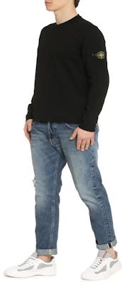 STONE ISLAND Sweater Hitam Logo Patch Lengan Panjang Crewneck 1015532B9-A0029 Purchase STONE ISLAND Sweater Hitam Logo Patch Lengan Panjang Crewneck 1015532B9-A0029