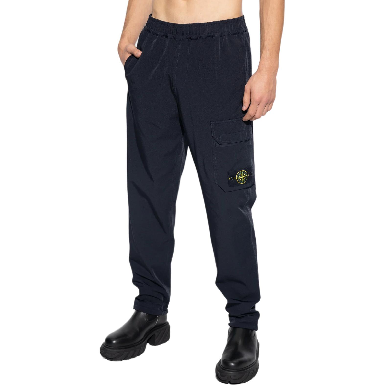 Lookbook STONE ISLAND 黑色修身直筒休閒長褲 791567053-V0020