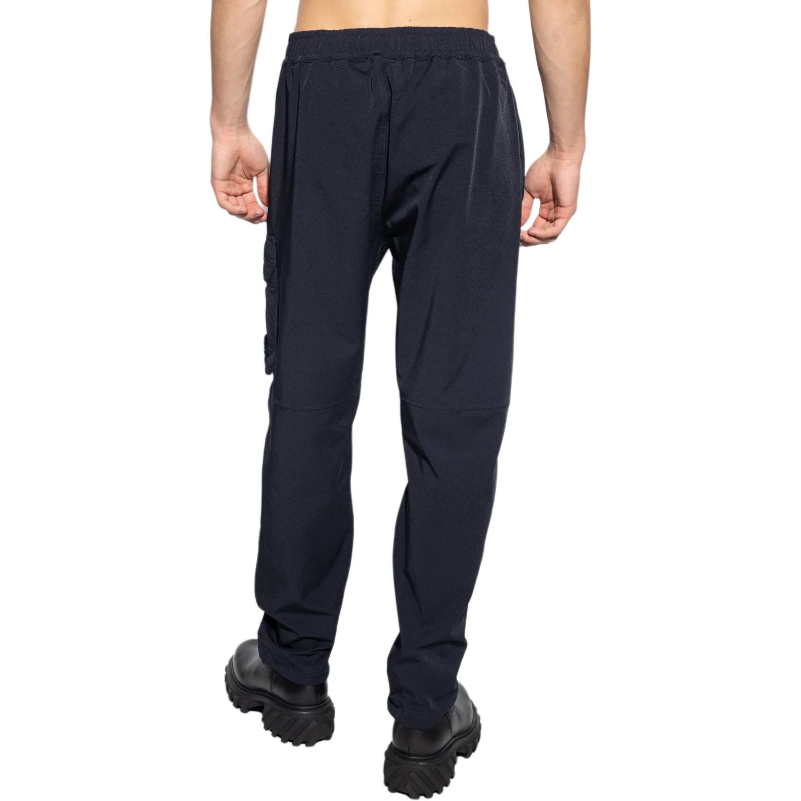 Shop STONE ISLAND 黑色修身直筒休閒長褲 791567053-V0020