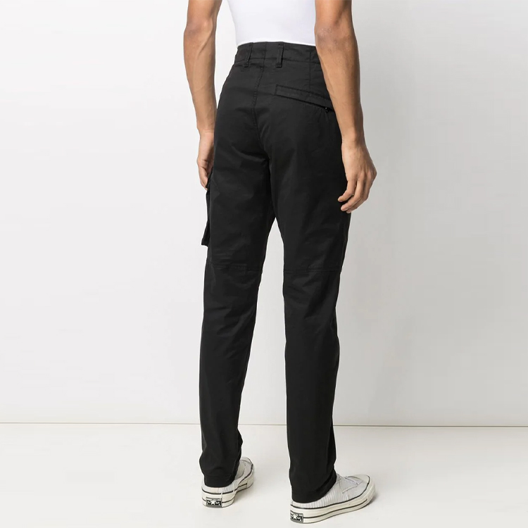 Shop Stone Island Seluar Kargo Hitam Utility Potongan Lurus dengan Tali Gantung. 741531419-V0029