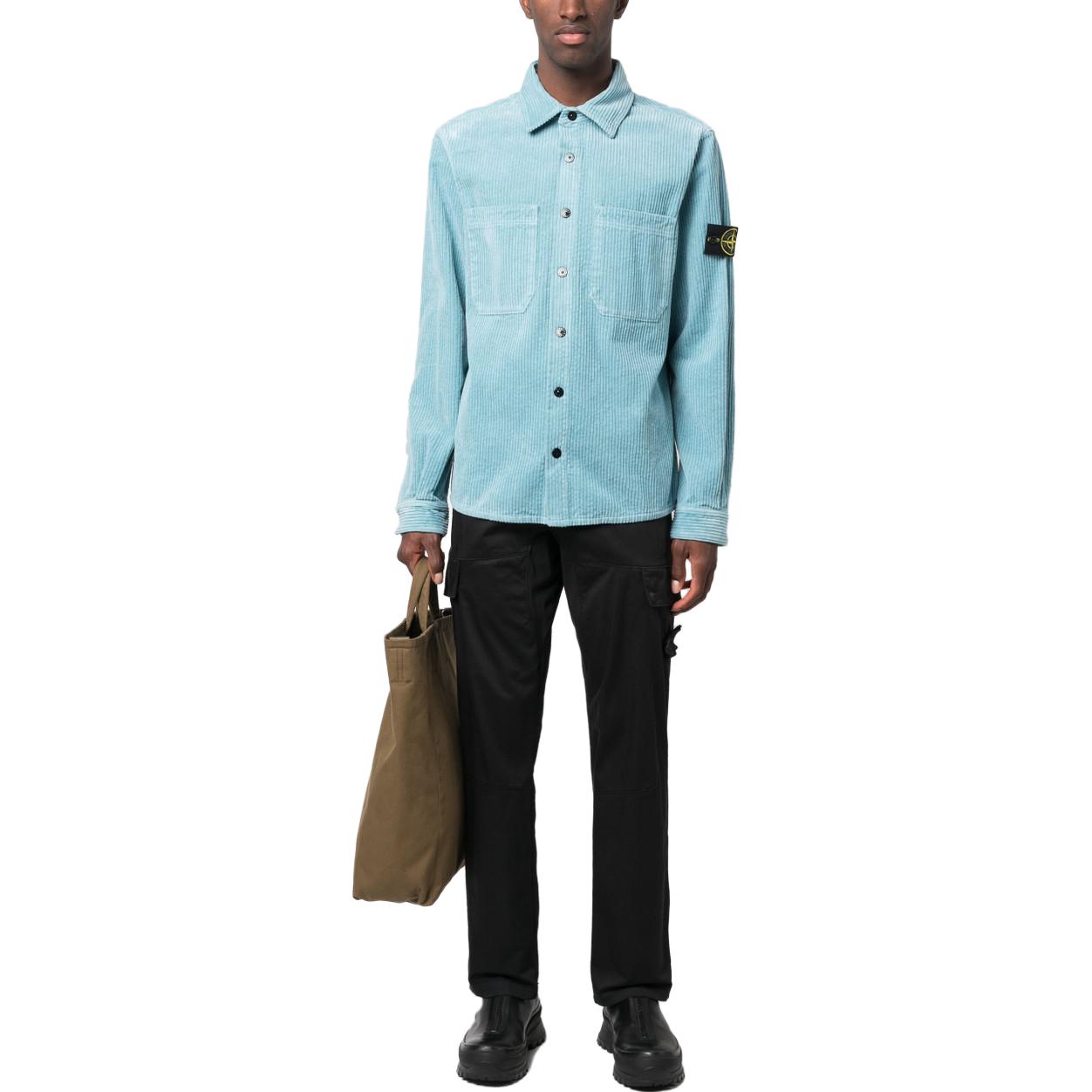 Lookbook Stone Island  Light Blue Long-Sleeve Shirt with Logo Patch and Button-Up Design 791511311-V0041