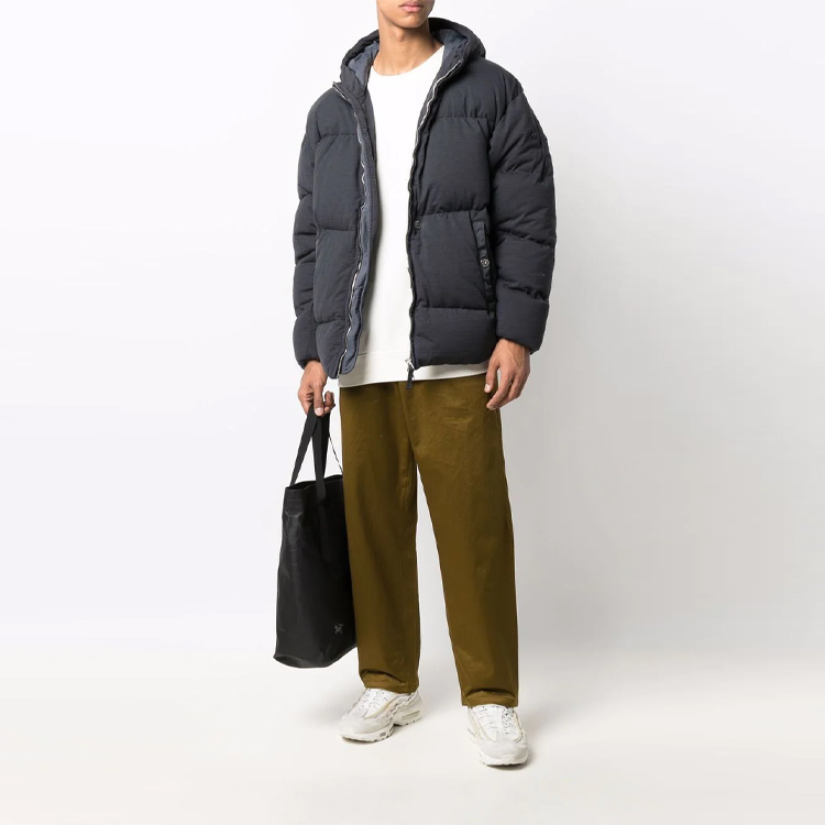 Lookbook STONE ISLAND 寬鬆直筒休閒褲 751930108-V2071