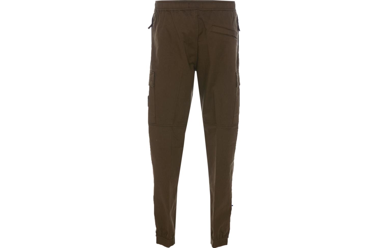 Lookbook STONE ISLAND 橄欖綠鬆身窄腳彈性腰休閒長褲。 791531314-V0058