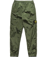 STONE ISLAND Olive Metallic Logo Jogger Knit Sweatpants - Fall Collection 761531021-v0058 STONE ISLAND Olive Metallic Logo Jogger Knit Sweatpants - Fall Collection 761531021-v0058