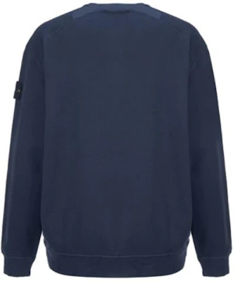 STONE ISLAND 海军蓝纯色圆领套头卫衣 MO771561720-C0020 Lookbook STONE ISLAND 海军蓝纯色圆领套头卫衣 MO771561720-C0020