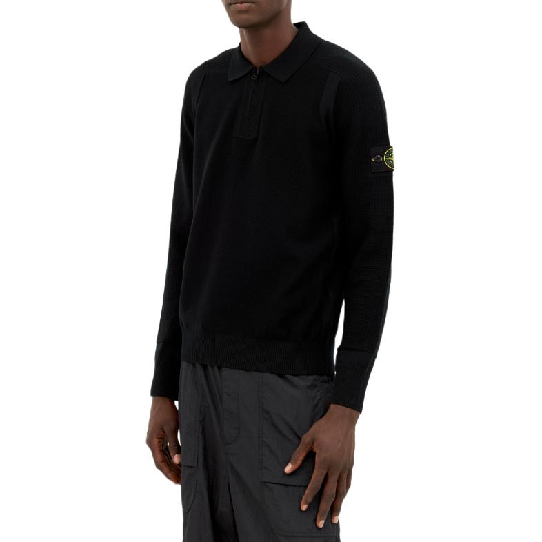 Shop STONE ISLAND 黑色標誌補丁男士長袖針織毛衣 8115558A4-V0029