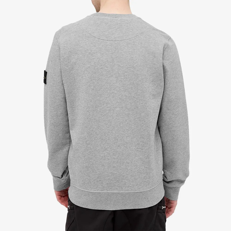 Shop Stone Island Classic Badge Crewneck Sweatshirt Unisex Kelabu Clay Musim Panas Nipis 741563051-V0M64