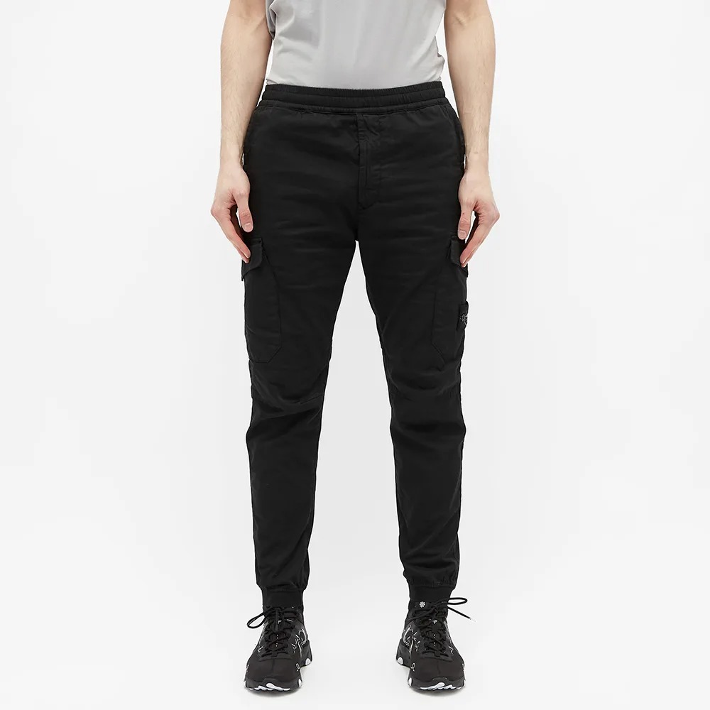 Lookbook STONE ISLAND Seluar Jogger Kargo Logo Klasik Lelaki Wool Hitam. 731531414-V0029