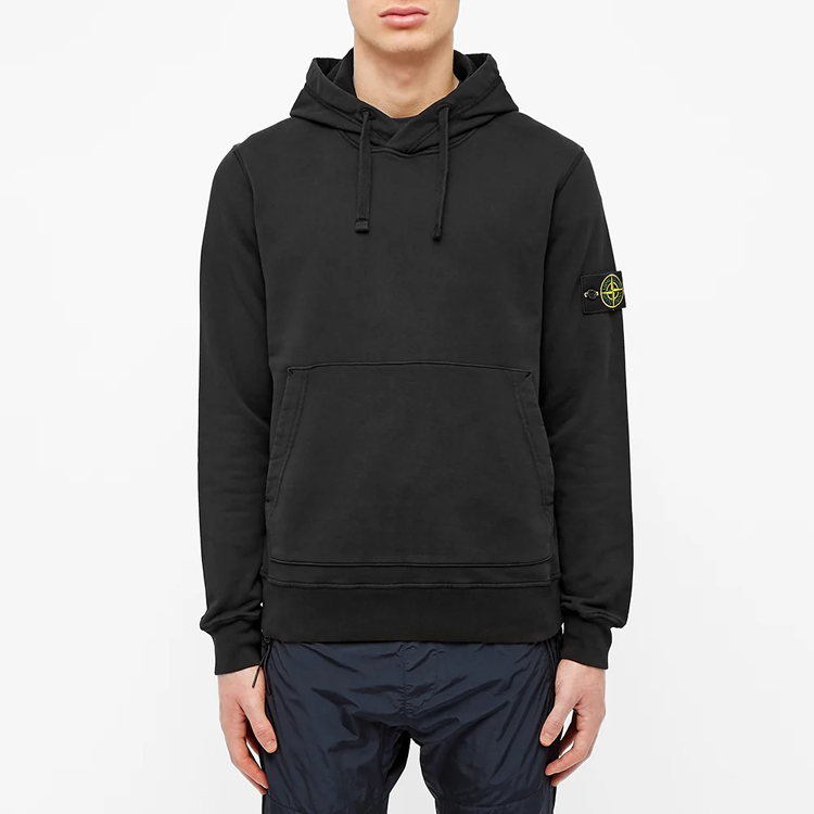 Shop ストーンアイランド コンパスロゴ プルオーバーパーカー ブラック スウェットシャツ 721564151-V0029