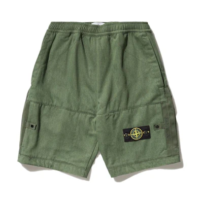 Stone Island Embroidered Compass Logo Olive Green Casual Shorts. 7715L0102-V0058