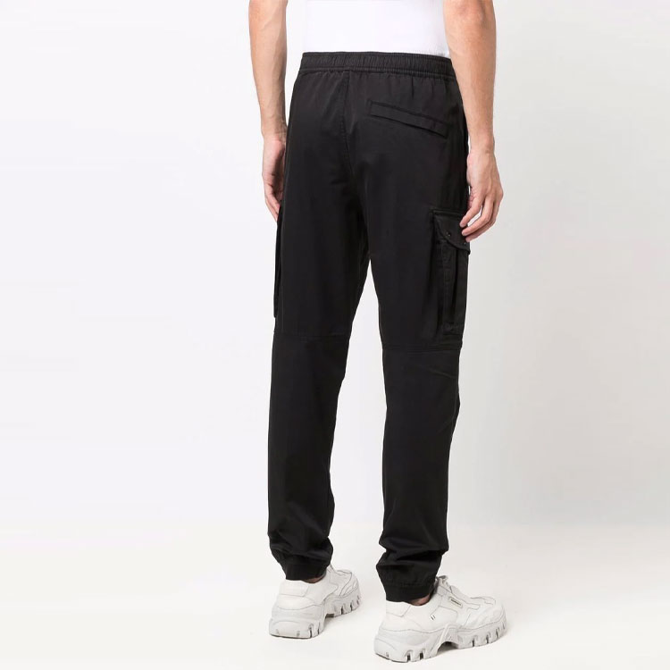 Shop Pantalones Jogger de Punto Negro Stone Island FW21 con Detalles de Bolsillo. 751531314-V0029