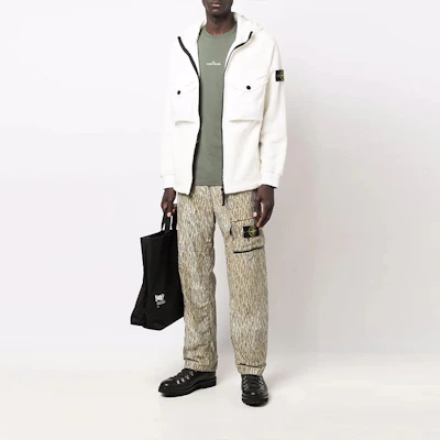 Stone Island FW21 Logo Patch Sherpa Fleece Hooded Jacket White Men’s Outerwear 751560134-V0001 Lookbook Stone Island FW21 Logo Patch Sherpa Fleece Hooded Jacket White Men’s Outerwear 751560134-V0001