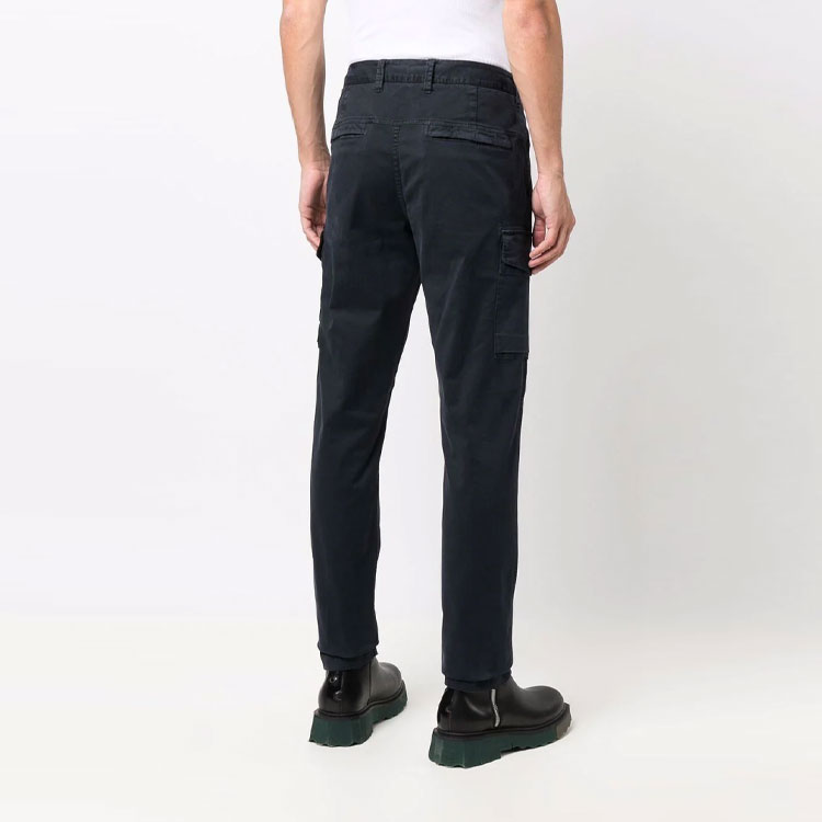 Purchase 石頭島 FW21 徽章標誌海軍藍直筒舒適工裝長褲 男款 7515318L1-V0120