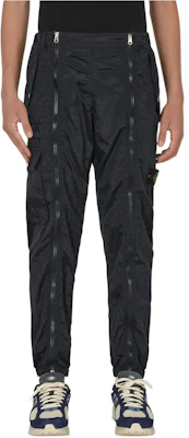 STONE ISLAND FW22 Black Nylon Mid-Waist Casual Pants with Zipper. 771531619-V0029 Order STONE ISLAND FW22 Black Nylon Mid-Waist Casual Pants with Zipper. 771531619-V0029