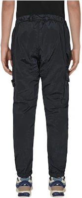 STONE ISLAND FW22 Black Nylon Mid-Waist Casual Pants with Zipper. 771531619-V0029 Lookbook STONE ISLAND FW22 Black Nylon Mid-Waist Casual Pants with Zipper. 771531619-V0029