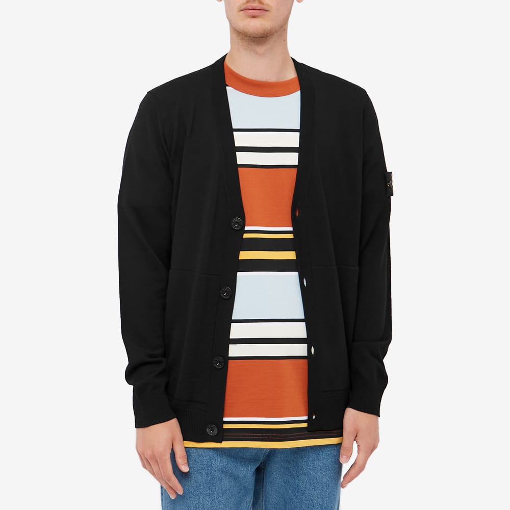 STONE ISLAND FW22  Black Wool V-Neck Sweater with Logo Patch. 7715511C4-V0029 圖 5